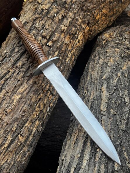 handmade d2 steel dagger knife with rosewood handle & sheath mega blades